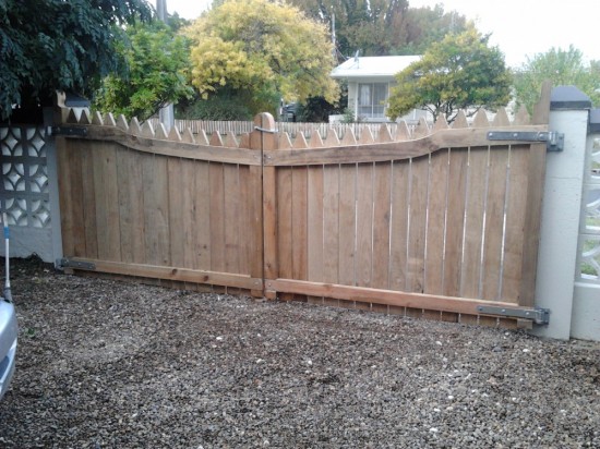 double wooden gates designed and built by GreenFootprint